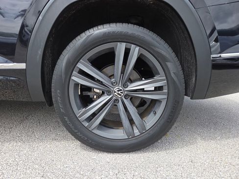 Used 2021 Volkswagen Atlas SE w/ Panoramic Sunroof Package FWD image 17