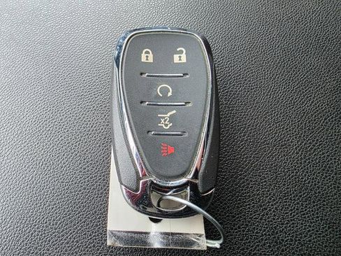 Used 2020 Chevrolet Equinox LT image 30