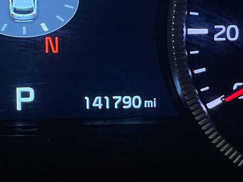 Used 2021 Kia Telluride SX w/ SX Prestige Package image 33