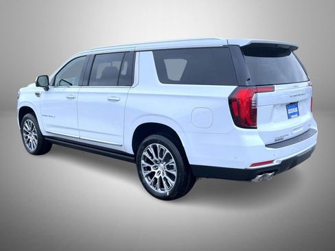 New 2026 GMC Yukon XL Denali w/ Denali Reserve Package AWD/4WD image 7