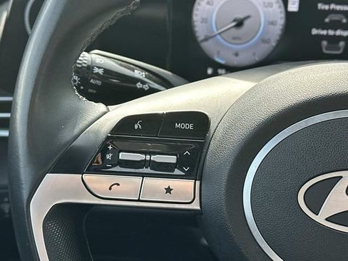 Used 2024 Hyundai Elantra Limited FWD image 19