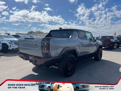 New 2026 GMC Hummer EV 4x4 Crew Cab image 7