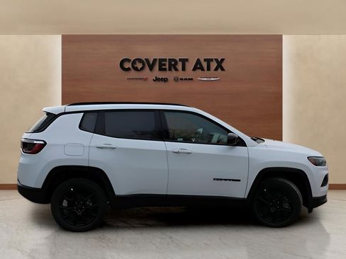 New 2026 Jeep Compass Latitude image 6