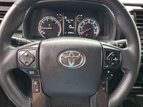 Used 2021 Toyota 4Runner Venture w/ Moonroof Package AWD/4WD image 23