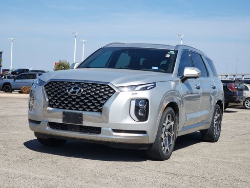 Used 2022 Hyundai Palisade Calligraphy w/ Winter Package FWD image 2