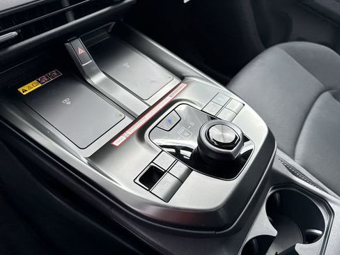 New 2026 Toyota C-HR AWD/4WD image 19