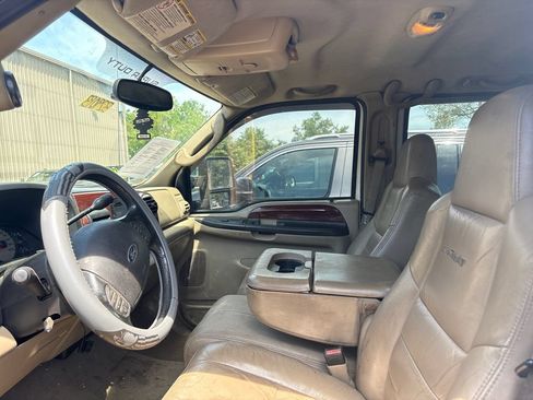 Used 2005 Ford F350 Lariat AWD/4WD image 8