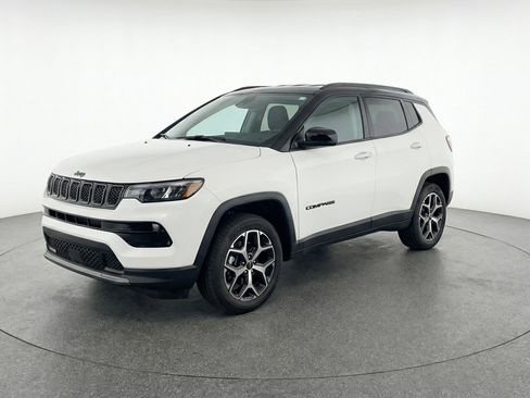 Used 2025 Jeep Compass Limited AWD/4WD image 3