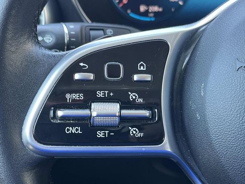 Used 2022 Mercedes-Benz GLC 300 image 28