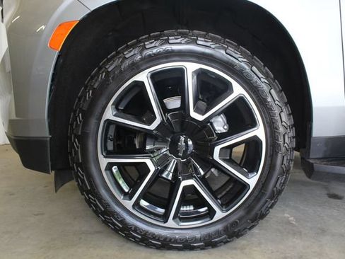 Used 2023 Chevrolet Tahoe RST w/ Luxury Package AWD/4WD image 30