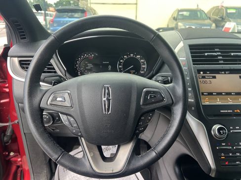 Used 2017 Lincoln MKC Premiere FWD image 15