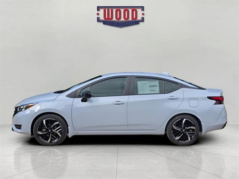 New 2025 Nissan Versa SR w/ Trunk Package image 4