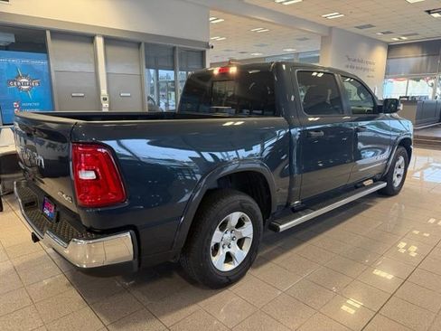 Used 2025 RAM 1500 Big Horn AWD/4WD image 2