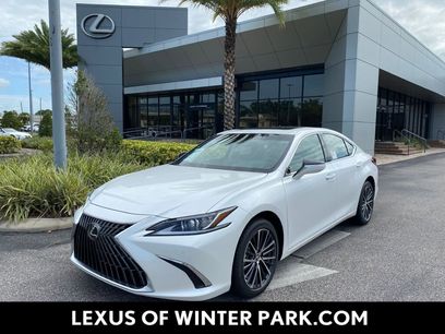 New 2025 Lexus ES 300h w/ Premium Package