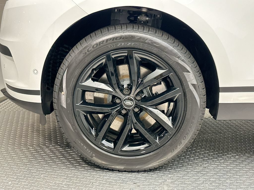 Certified 2026 Land Rover Range Rover Velar S AWD/4WD image 4