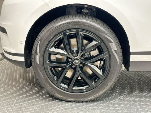 Certified 2026 Land Rover Range Rover Velar S AWD/4WD image 4
