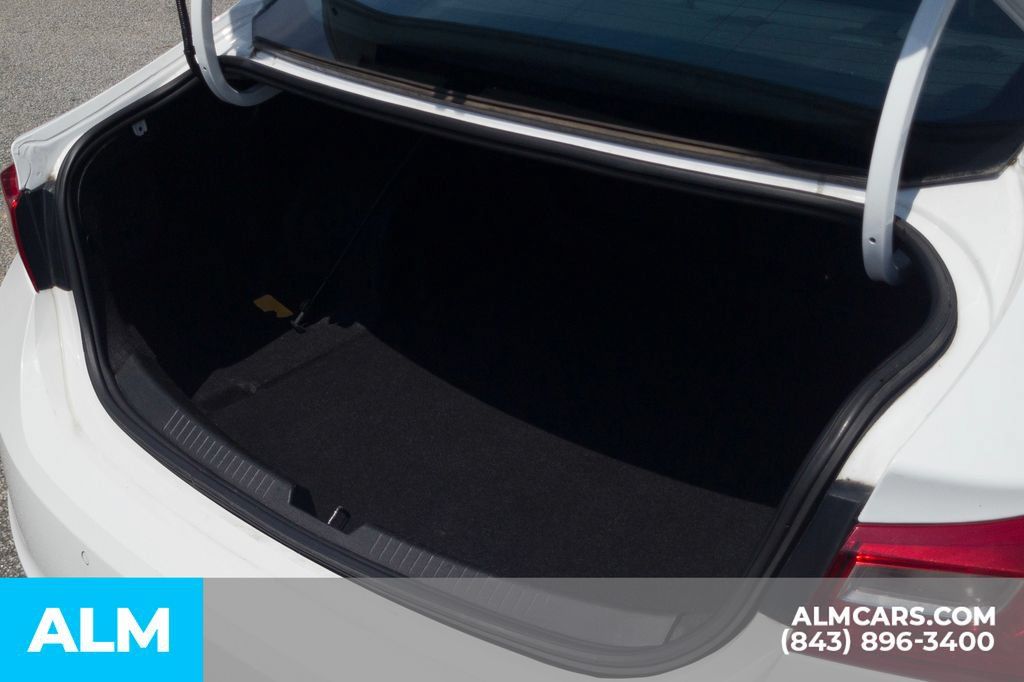 Used 2024 Chevrolet Malibu LT FWD image 8