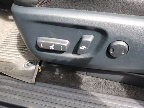 Used 2023 Toyota 4Runner TRD Off-Road Premium w/ Off Road Premium Plus Package image 31