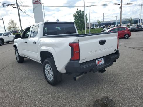 New 2026 Toyota Tacoma SR AWD/4WD image 3