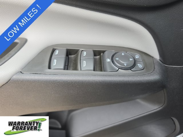 Used 2024 Chevrolet Equinox LS w/ Driver Confidence II Package FWD image 16