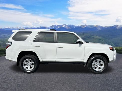 Used 2023 Toyota 4Runner SR5 Premium image 8