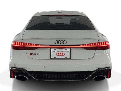 Used 2022 Audi RS 7 Sportback w/ Carbon Optic Package image 10