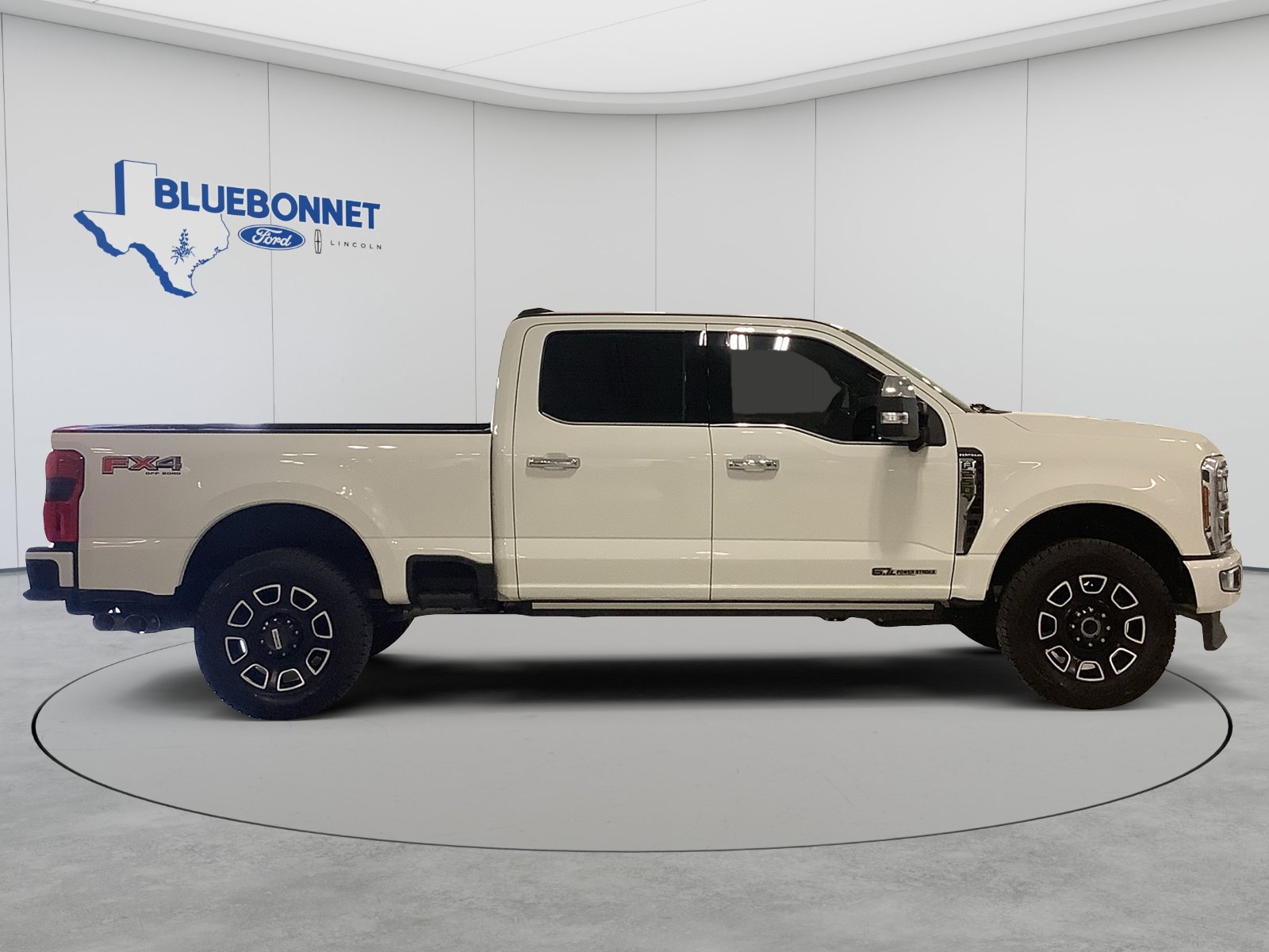 Used 2024 Ford F250 Platinum AWD/4WD image 4