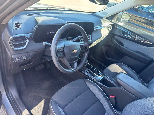 Used 2025 Chevrolet TrailBlazer LT FWD image 12