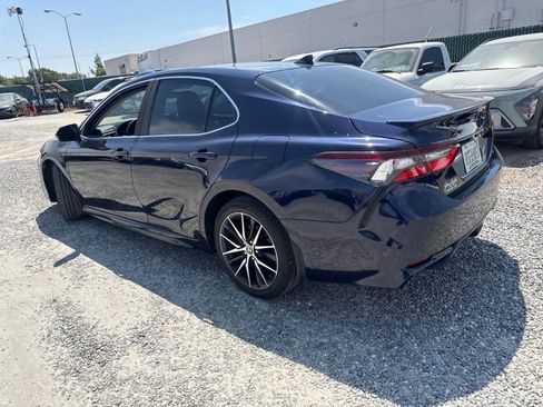 Used 2021 Toyota Camry SE FWD image 7