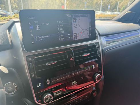 Used 2023 Lexus GX 460 Premium w/ Premium Package image 43