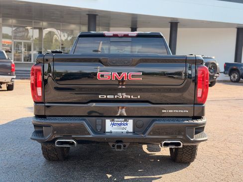Used 2024 GMC Sierra 1500 Denali w/ Technology Package AWD/4WD image 11