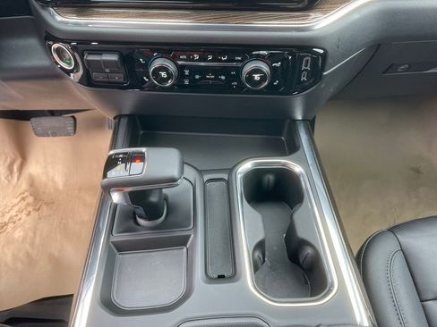 Used 2023 Chevrolet Silverado 1500 LT Trail Boss w/ Convenience Package II image 18