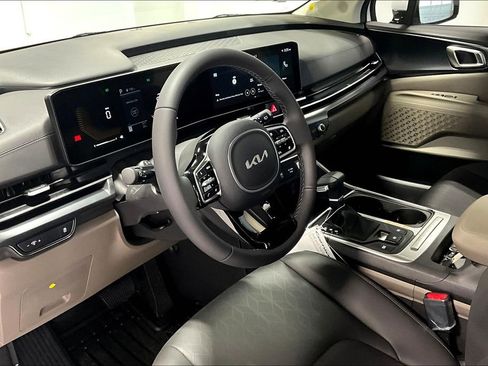 New 2026 Kia Carnival image 9