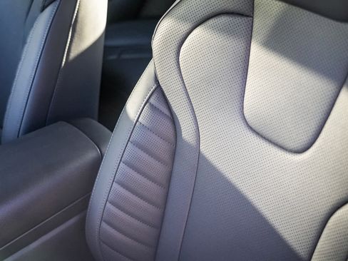 New 2026 Hyundai Elantra Limited FWD image 24
