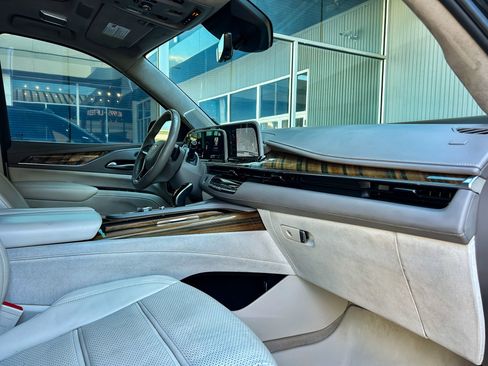 Used 2021 Cadillac Escalade Sport Platinum image 26