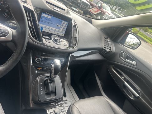 Used 2016 Ford Escape Titanium AWD/4WD image 22