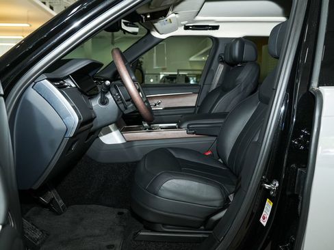 Used 2025 Land Rover Range Rover Autobiography AWD/4WD image 35
