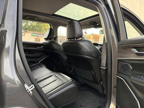 Used 2024 Jeep Grand Cherokee Limited 4xe AWD/4WD image 23