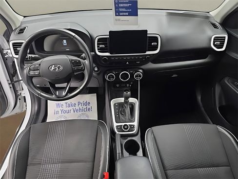 Certified 2023 Hyundai Venue Limited image 21
