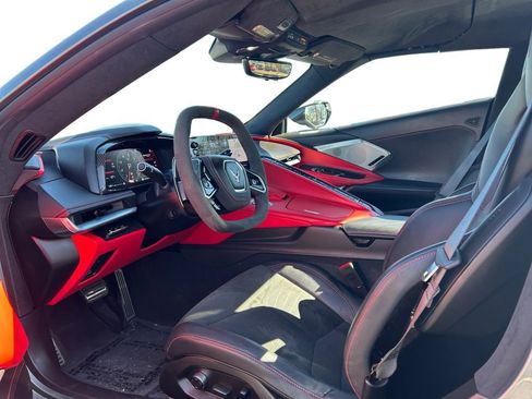 Used 2023 Chevrolet Corvette Stingray Premium Conv w/ Z51 Performance Package RWD image 19