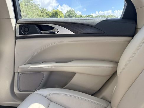 Used 2019 Lincoln MKZ Reserve w/ Reserve Plus Package AWD/4WD image 15