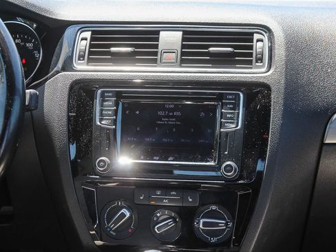 Used 2016 Volkswagen Jetta Sport w/ Lighting Package FWD image 18
