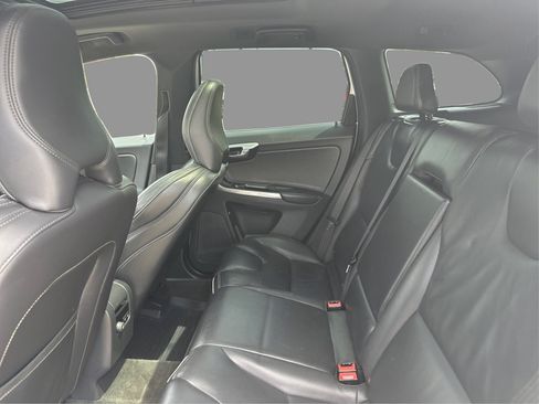 Used 2018 Volvo XC90 T6 Momentum w/ Convenience Package AWD/4WD image 35