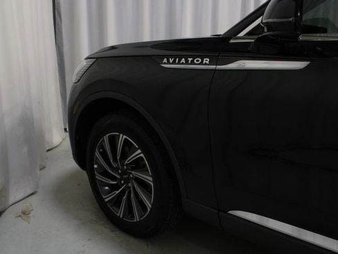 New 2026 Lincoln Aviator AWD image 29
