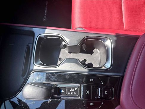 Used 2025 Lexus NX 250 FWD image 18