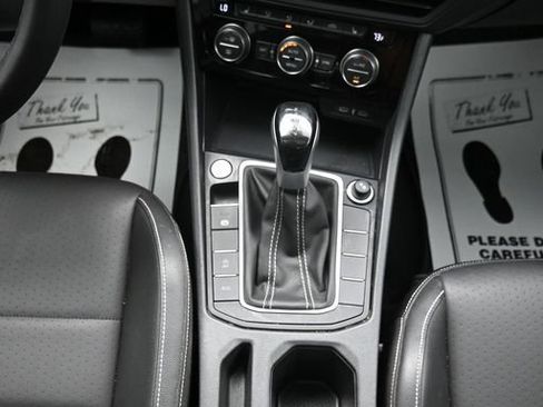 Used 2024 Volkswagen Jetta SE FWD image 21