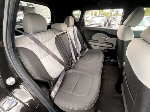 Used 2014 Kia Soul + image 14