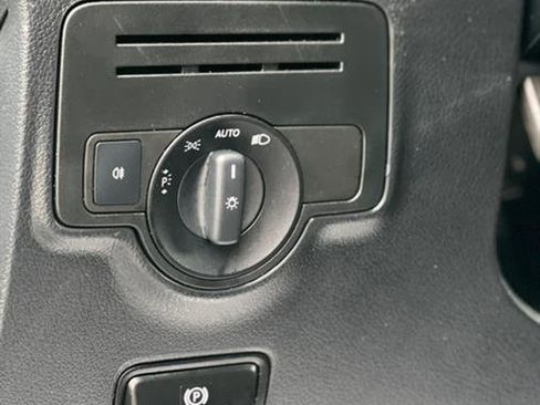 Used 2021 Mercedes-Benz Metris image 13