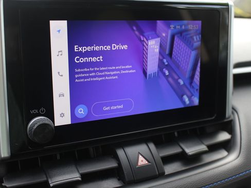 Used 2023 Toyota RAV4 SE image 28