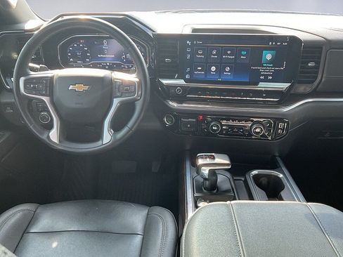 Used 2024 Chevrolet Silverado 1500 LT AWD/4WD image 11